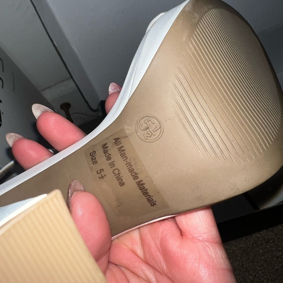 White platform! - Picture 5 of 9